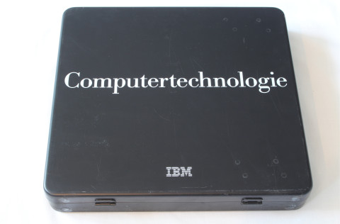 I00304_Koffer_IBM_Computertechnologie