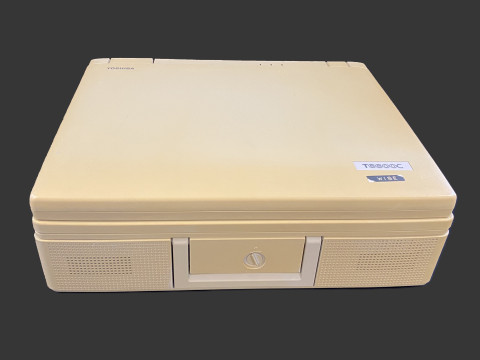 I00309_Toshiba_T6600C_geschlossen