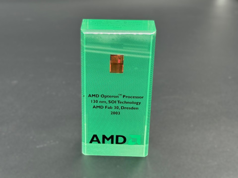 I00316_First_AMD_Opteron