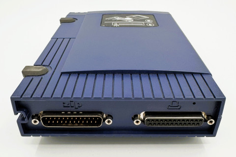 I00064_Iomega_Zip_100_Schnittstellen
